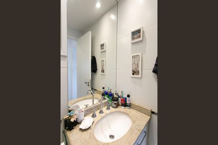 Apartamento à venda com 62m², 2 quartos e 1 vagaBanheiro Social