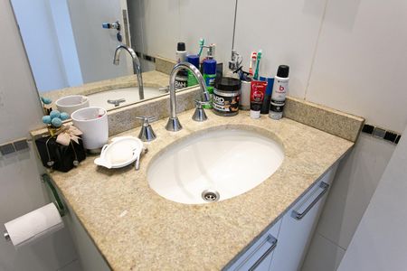 Apartamento à venda com 62m², 2 quartos e 1 vagaBanheiro Social