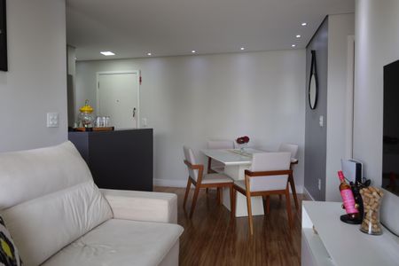 Apartamento à venda com 63m², 2 quartos e 1 vagaSala