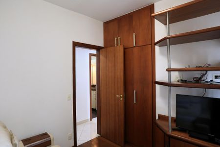 Apartamento para alugar com 95m², 3 quartos e 2 vagasQuarto 2