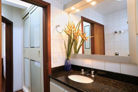 Apartamento para alugar com 95m², 3 quartos e 2 vagasBanheiro da Suíte