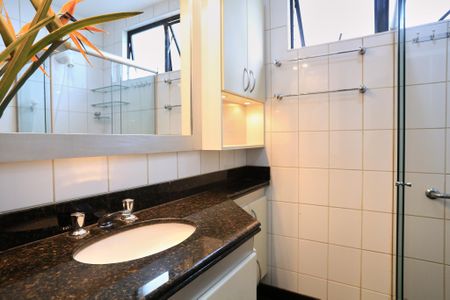 Apartamento para alugar com 95m², 3 quartos e 2 vagasBanheiro da Suíte