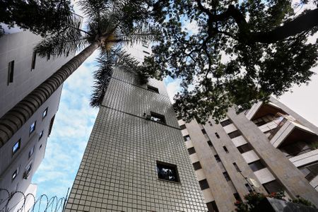 Apartamento para alugar com 95m², 3 quartos e 2 vagasFachada