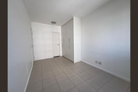 Apartamento à venda com 78m², 2 quartos e 1 vaga