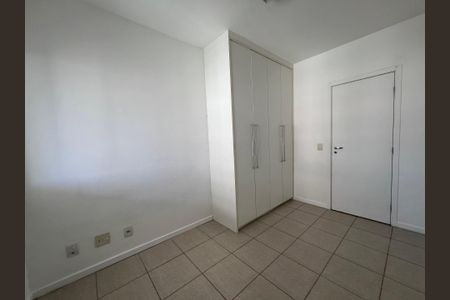 Apartamento à venda com 78m², 2 quartos e 1 vaga