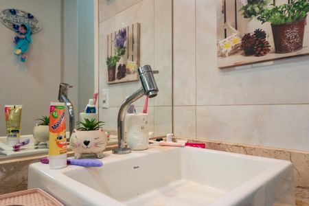 Apartamento à venda com 120m², 3 quartos e 1 vaga Apartamento à venda com 120m², 3 quartos e 1 vagaBanheiro Social