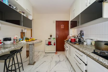 Apartamento à venda com 120m², 3 quartos e 1 vaga Apartamento à venda com 120m², 3 quartos e 1 vagaCozinha