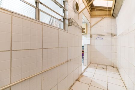 Apartamento à venda com 74m², 2 quartos e sem vaga Apartamento à venda com 74m², 2 quartos e sem vagaÁrea de Serviço