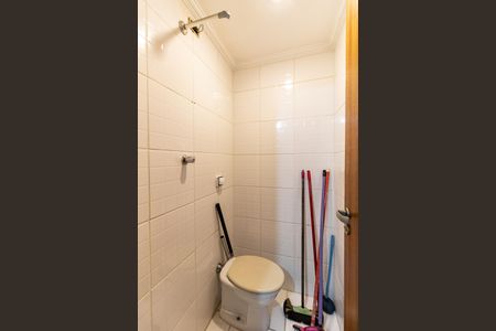 Apartamento à venda com 74m², 2 quartos e sem vaga Apartamento à venda com 74m², 2 quartos e sem vagaBanheiro de Serviço
