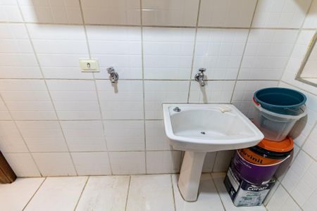 Apartamento à venda com 74m², 2 quartos e sem vaga Apartamento à venda com 74m², 2 quartos e sem vagaLavanderia