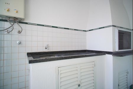 Casa de condomínio à venda com 84m², 3 quartos e 2 vagasChurrasqueira