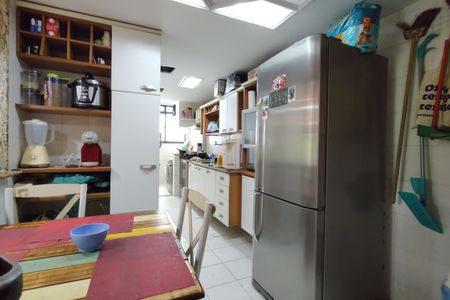 Apartamento à venda com 84m², 3 quartos e 1 vagaCozinha 