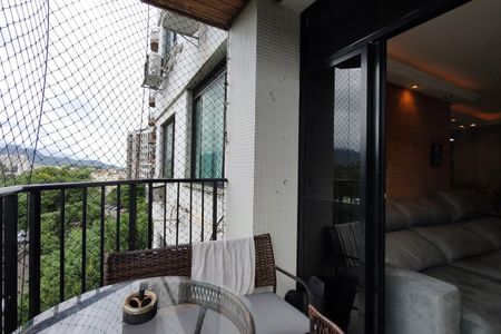 Apartamento à venda com 84m², 3 quartos e 1 vagaVaranda