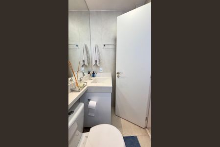 Apartamento à venda com 83m², 2 quartos e 2 vagasBanheiro Social