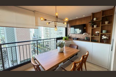 Apartamento à venda com 83m², 2 quartos e 2 vagasVaranda