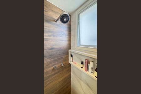 Apartamento à venda com 83m², 2 quartos e 2 vagasBanheiro da Suíte