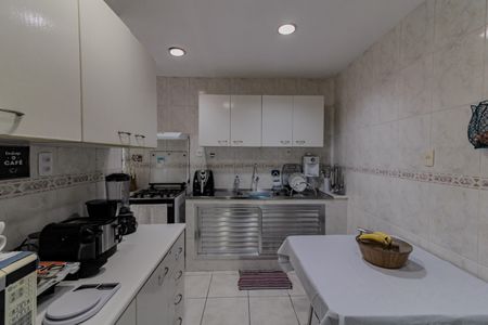 Apartamento à venda com 130m², 3 quartos e sem vagaCozinha