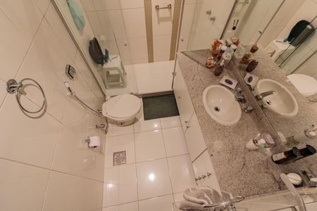 Apartamento à venda com 130m², 3 quartos e sem vagaBanheiro 1