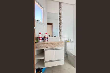 Apartamento à venda com 172m², 3 quartos e 2 vagasBanheiro da Suíte