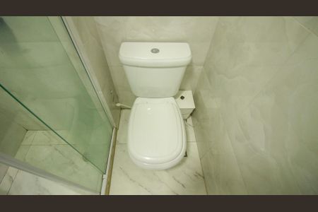 Apartamento à venda com 42m², 2 quartos e 1 vaga Apartamento à venda com 42m², 2 quartos e 1 vagaBanheiro