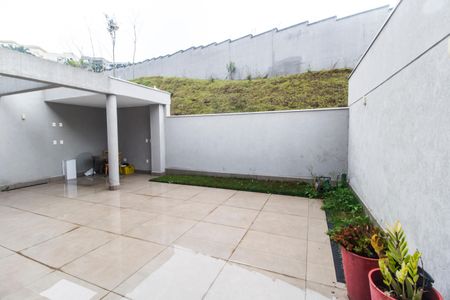 Apartamento para alugar com 200m², 3 quartos e 2 vagasQuintal