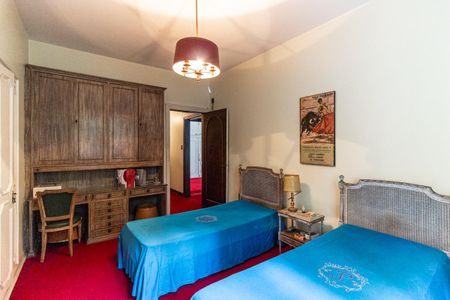 Casa à venda com 600m², 5 quartos e 5 vagasQuarto 1