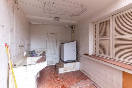 Casa à venda com 600m², 5 quartos e 5 vagasÁrea de Serviço 2