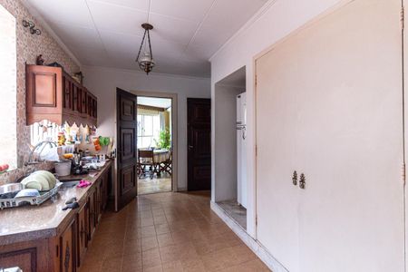 Casa à venda com 600m², 5 quartos e 5 vagasCozinha 2