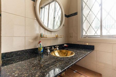 Casa à venda com 600m², 5 quartos e 5 vagasBanheiro da Suíte 2