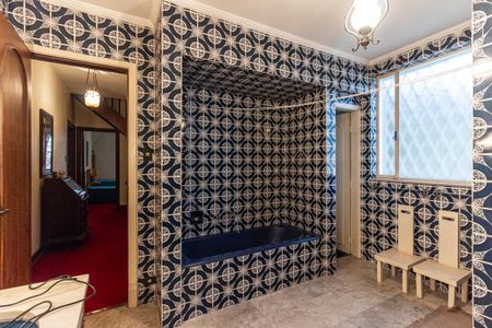 Casa à venda com 600m², 5 quartos e 5 vagasBanheiro Social