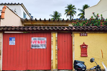 Casa à venda com 150m², 3 quartos e 2 vagasFachada