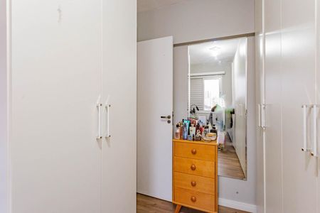 Apartamento à venda com 70m², 3 quartos e 2 vagasQuarto 2