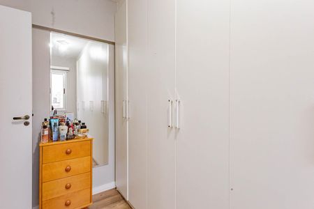 Apartamento à venda com 70m², 3 quartos e 2 vagasQuarto 2