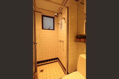 Apartamento à venda com 186m², 3 quartos e 5 vagasBanheiro da Suíte 1