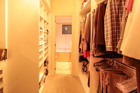 Apartamento à venda com 186m², 3 quartos e 5 vagasCloset da suíte 3