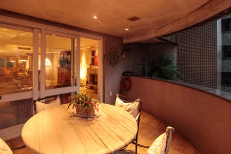 Apartamento à venda com 186m², 3 quartos e 5 vagasSacada