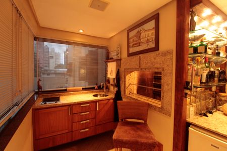 Apartamento à venda com 186m², 3 quartos e 5 vagasChurrasqueira