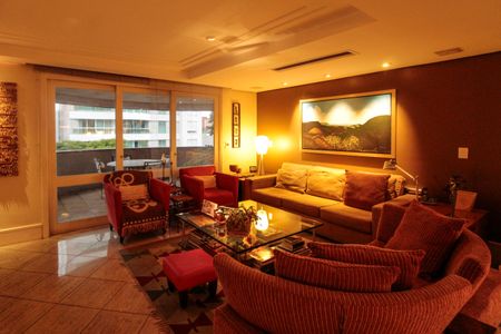 Apartamento à venda com 186m², 3 quartos e 5 vagasSala