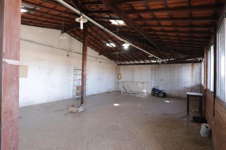 Casa à venda com 252m², 3 quartos e 2 vagasEspaço Superior