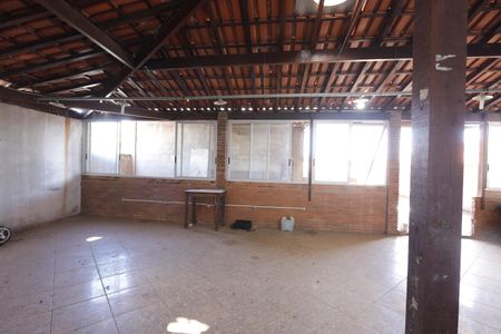 Casa à venda com 252m², 3 quartos e 2 vagasEspaço Superior