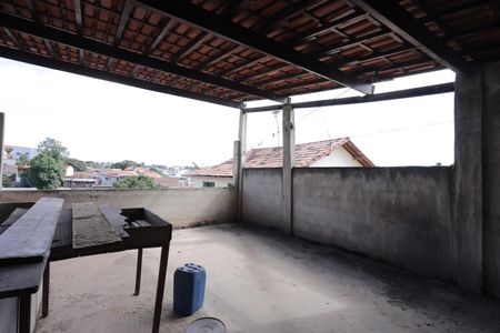 Casa à venda com 252m², 3 quartos e 2 vagasEspaço Superior