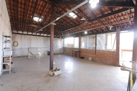 Casa à venda com 252m², 3 quartos e 2 vagasEspaço Superior