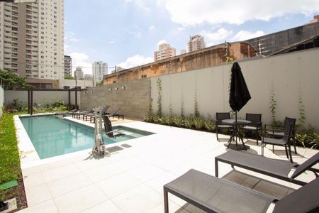 Apartamento à venda com 27m², 1 quarto e sem vaga Apartamento à venda com 27m², 1 quarto e sem vagaÁrea comum - Piscina