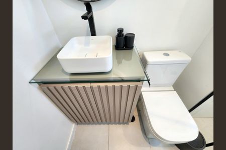 Apartamento à venda com 27m², 1 quarto e sem vaga Apartamento à venda com 27m², 1 quarto e sem vagaBanheiro da Suíte