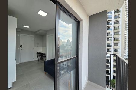 Apartamento à venda com 27m², 1 quarto e sem vaga Apartamento à venda com 27m², 1 quarto e sem vagaVaranda