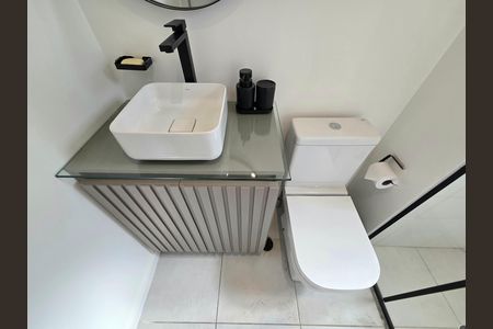 Apartamento à venda com 27m², 1 quarto e sem vaga Apartamento à venda com 27m², 1 quarto e sem vagaBanheiro da Suíte