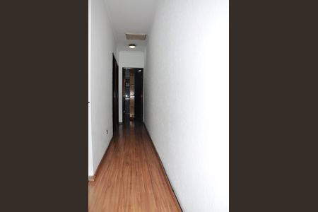 Casa à venda com 110m², 3 quartos e 3 vagasCorredor