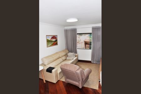 Casa à venda com 110m², 3 quartos e 3 vagasSala