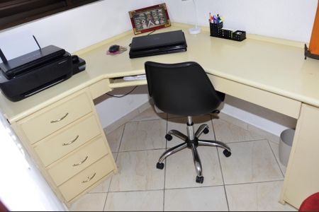 Casa à venda com 110m², 3 quartos e 3 vagasEscritório