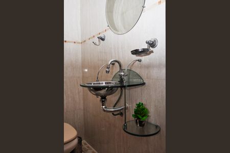 Casa à venda com 110m², 3 quartos e 3 vagasBanheiro de Serviço